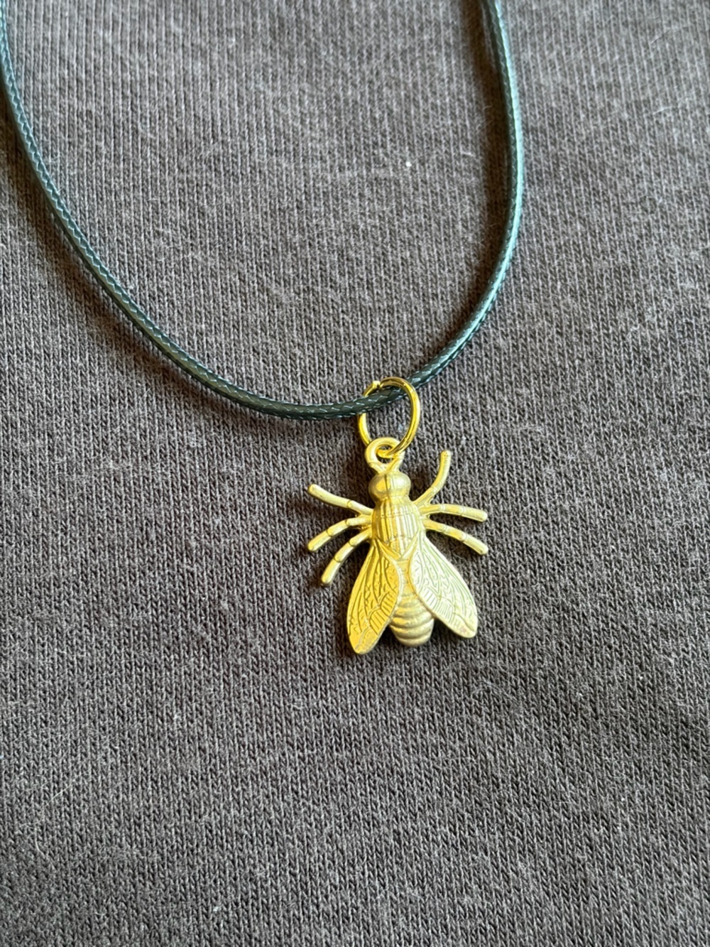 Gold Tone Fly Pendant Necklace Nature Goth Bug Jewelry